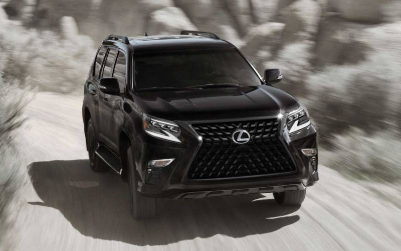 Comparison Lexus GX 460 Black Line 2022 vs Toyota Sequoia Limited